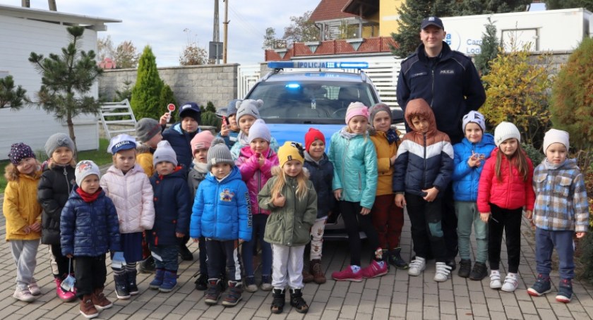 Główną atrakcją spotkania przedszkolaków z policjantami była sesja 