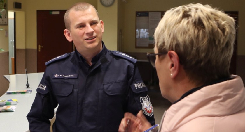 Spotkanie policjantów z Wołowa z seniorami. Tym razem w ZUS-ie