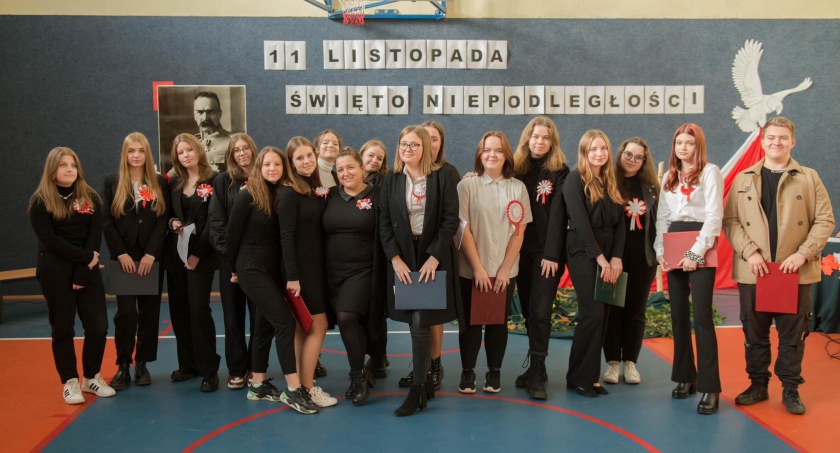Patriotyczne klimaty w dolnobrzeskim zespole szkół