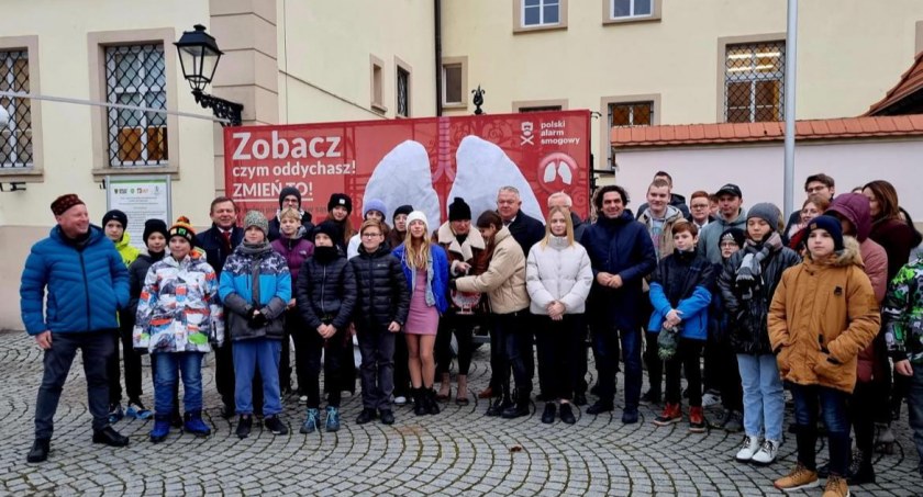 Jakim powietrzem oddychamy w Wołowie? [WIDEO]