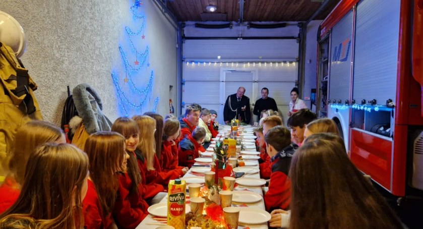 Wigilia młodych strażaków w Krzydlinie Małej