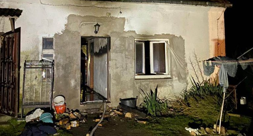 Tragiczny pożar w Dębnie. Nie żyje jedna osoba