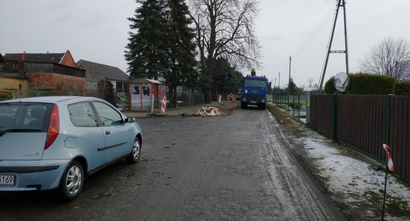 Droga zablokowana przez remont. Mieszkańcy alarmują
