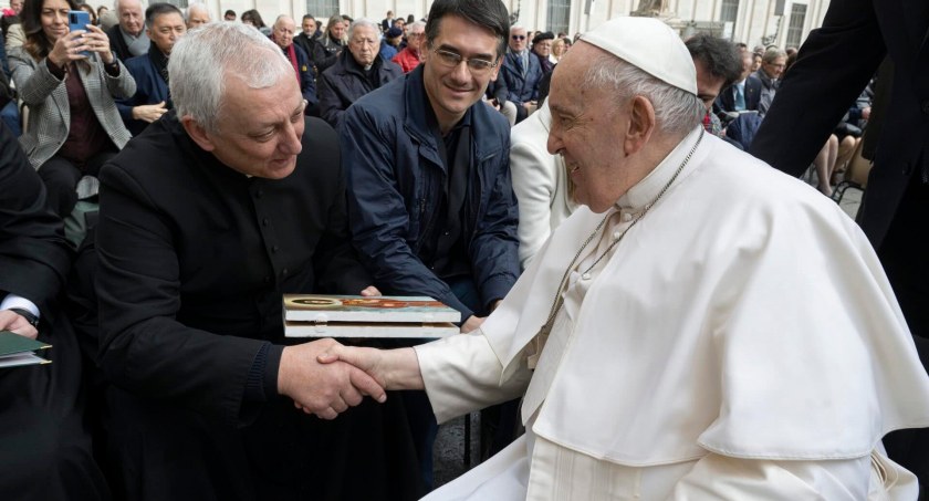 Zbliża się rok jubileuszowy w wołowskiej parafii. Proboszcz spotkał się z papieżem Franciszkiem