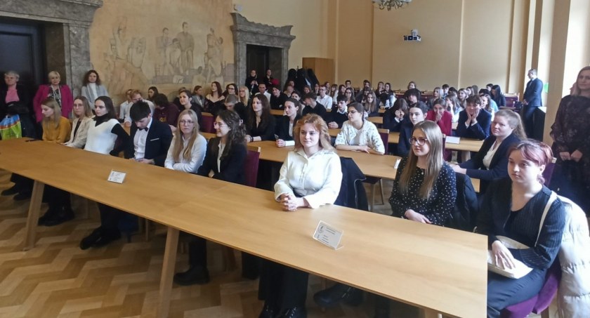Tylko pięć sekund dzieliło dwie zwycięskie szkoły