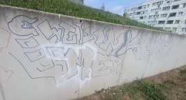 Zniszczył elewację biblioteki TAMA. Policja zatrzyma&hellip;