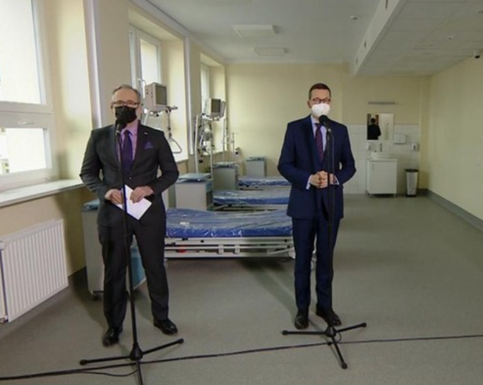 A. Niedzielski: blisko 50 proc. ognisk jest w zakładach pracy