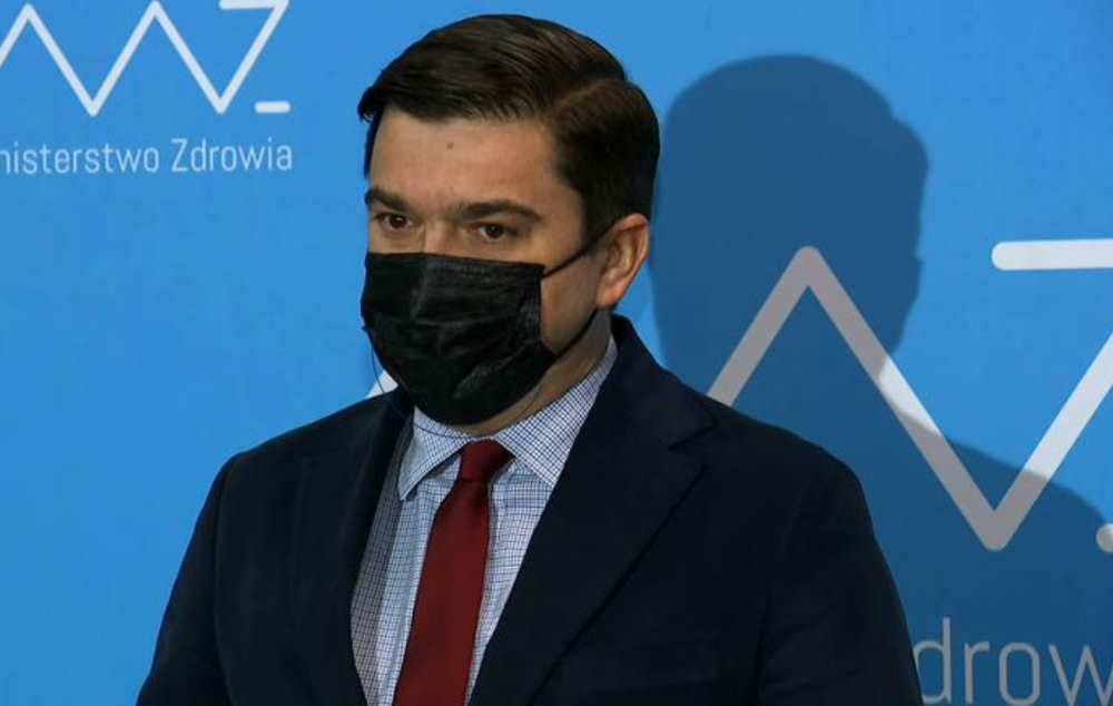 MZ: są spadki nowych zakażeń i hospitalizacji