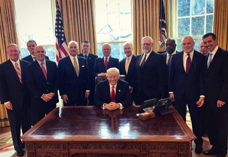Trump zdeterminowany do cofnięcia Obamacare