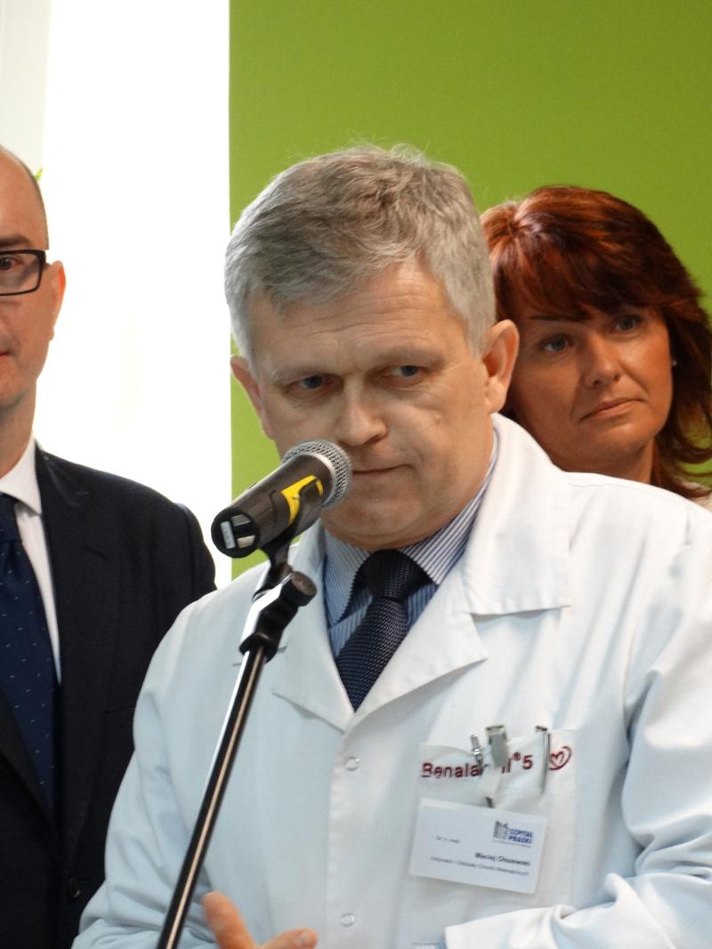 Samotność i bezdomność wśród pacjentów to duży problem - mówi dr Maciej Olszewski