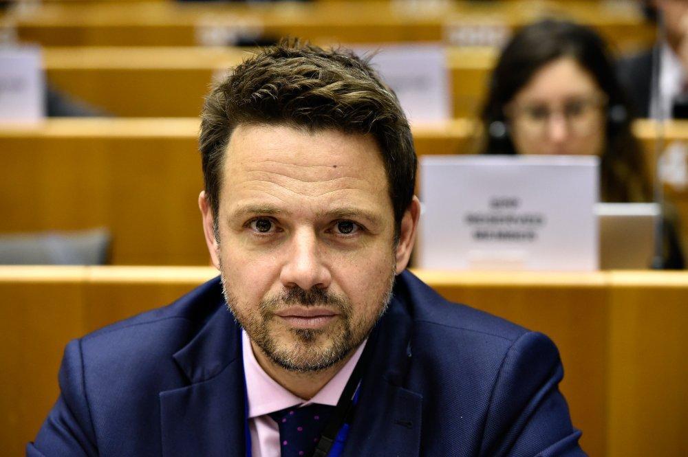 R. Trzaskowski: obowiązkowe tylko sprawdzone szczepionki