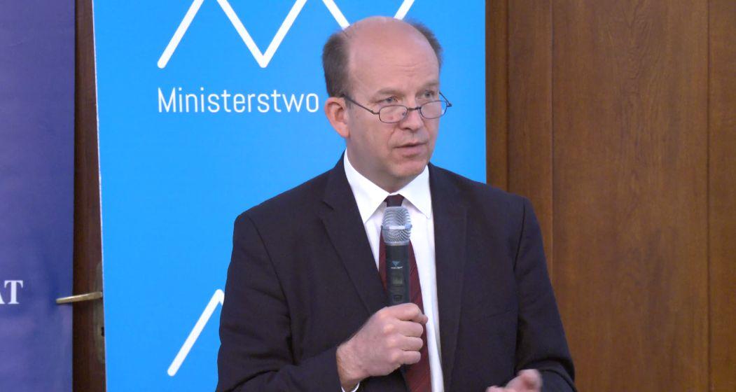 Radziwiłł: Szczepienia ochronne będą nadal obowiązkowe