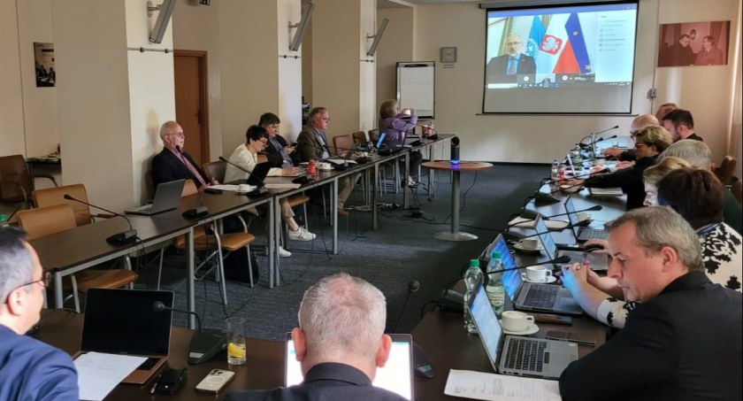 Więcej pieniędzy dla placówek ochrony zdrowia w związku z rosnącymi kosztami