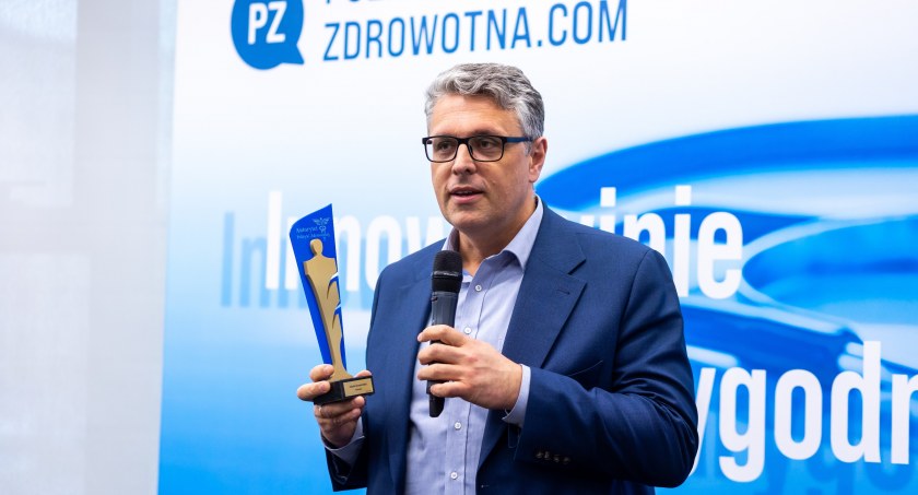 Zaufanie do lekarza rozpoczyna się od dobrej komunikacji, zwykłego „dzień dobry” czy wyciągniętej ręki