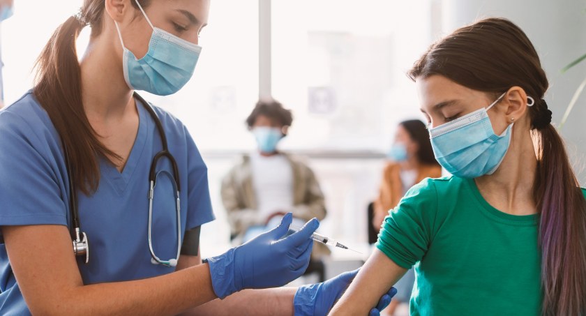 Wirusolog: Efekty programu szczepień przeciwko HPV mogą być widoczne w Polsce za ok. 20 lat