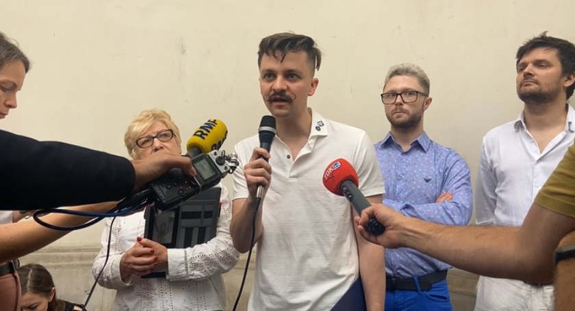 Protest lekarzy w sprawie limitu recept. Lekarz ma leczyć, a nie liczyć recepty. 