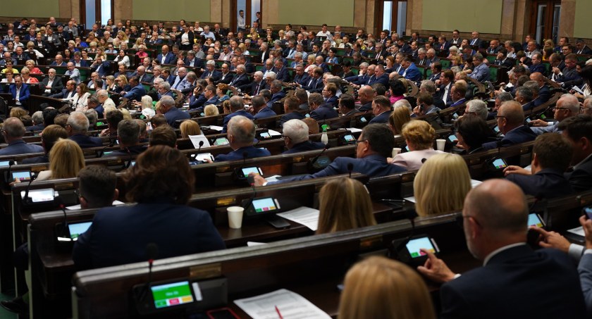 Sejm uchwalił prezydencką ustawę o szczególnej opiece geriatrycznej