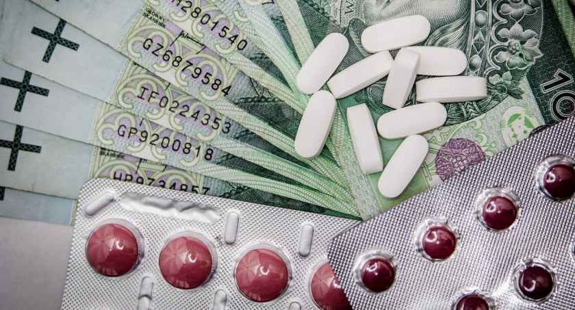 Raport: 453 mln recept wystawiono w 2022 roku