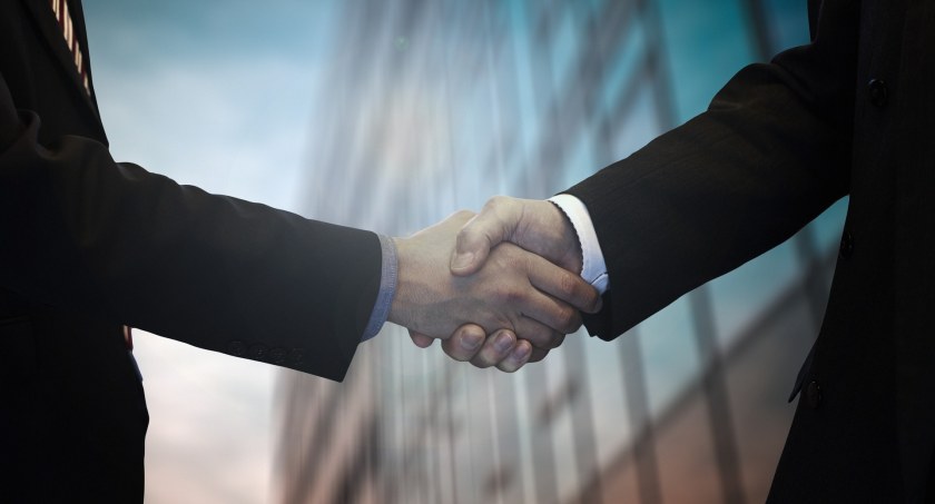 Były prezes AstraZeneca Polska Jarosław Oleszczuk wspólnikiem w Vision Group
