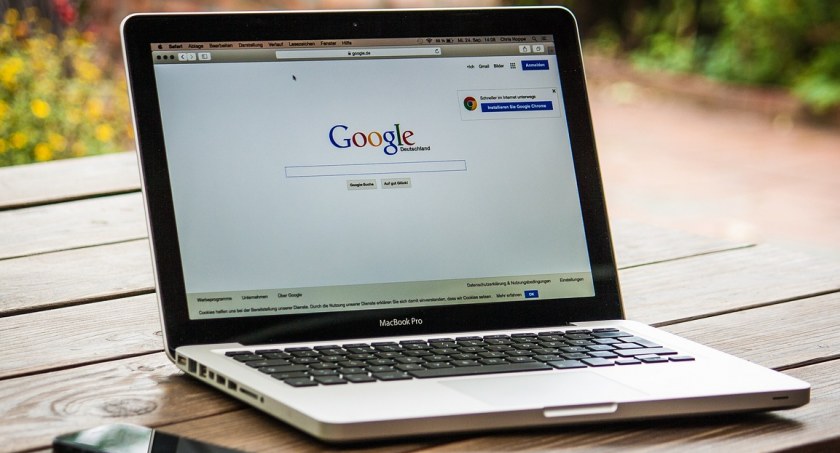 Jak Google i sztuczna inteligencja udzielają odpowiedzi na pytania dot. zdrowia?