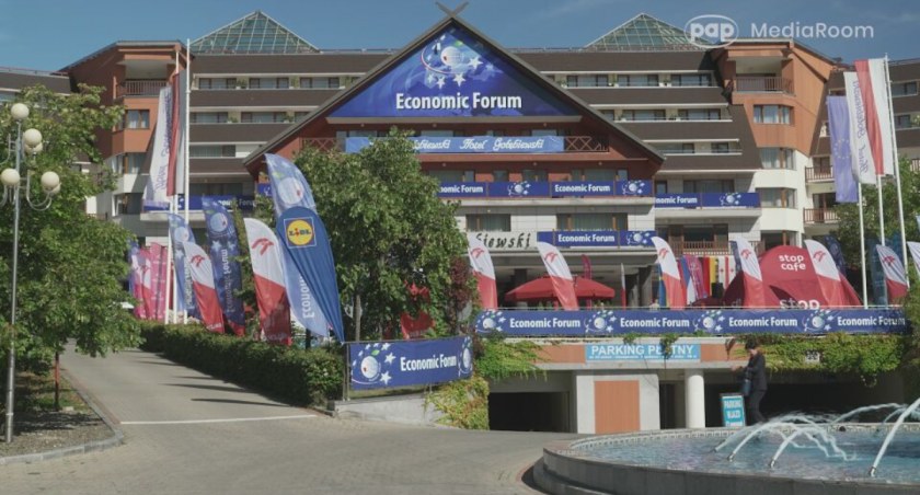 Eksperci dyskutują nad wprowadzeniem kalendarza szczepień dla dorosłych