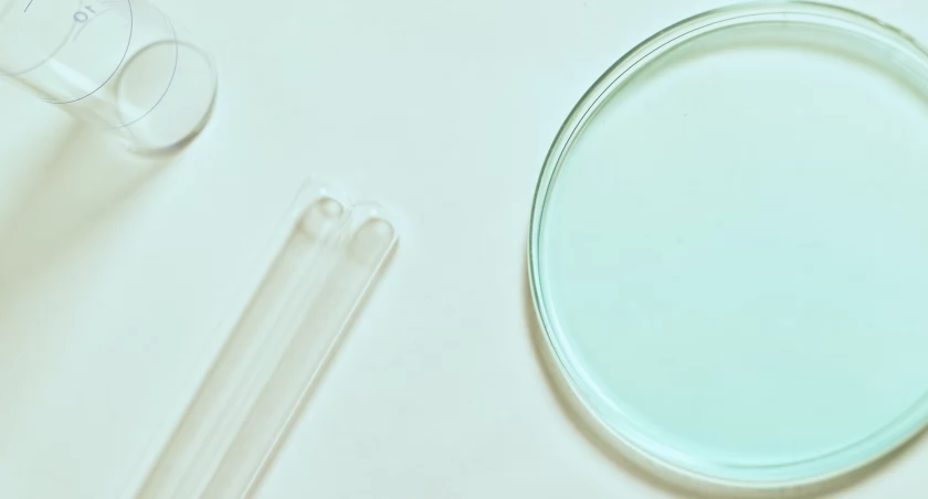 Pandemia wpłynęła na wzrost przypadków krztuśca i grypy