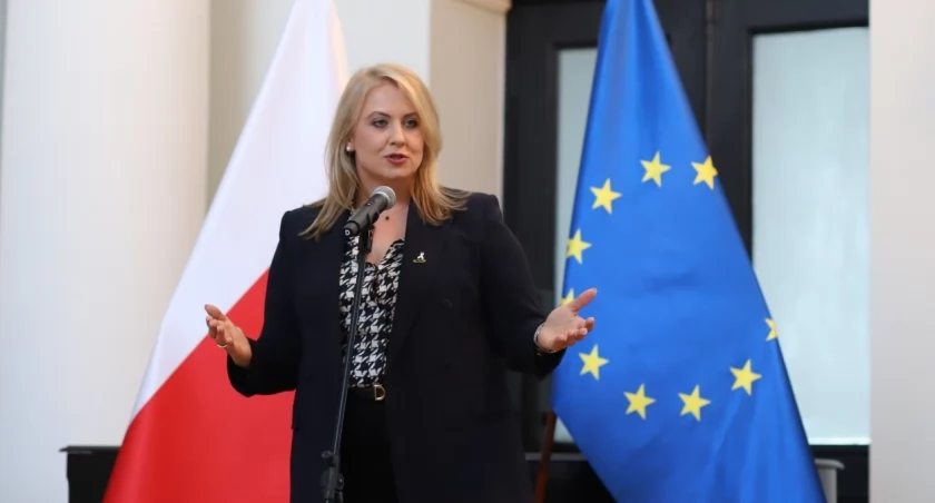 Skąd Minister Sójka wzięła pieniądze na wypłatę nagród?