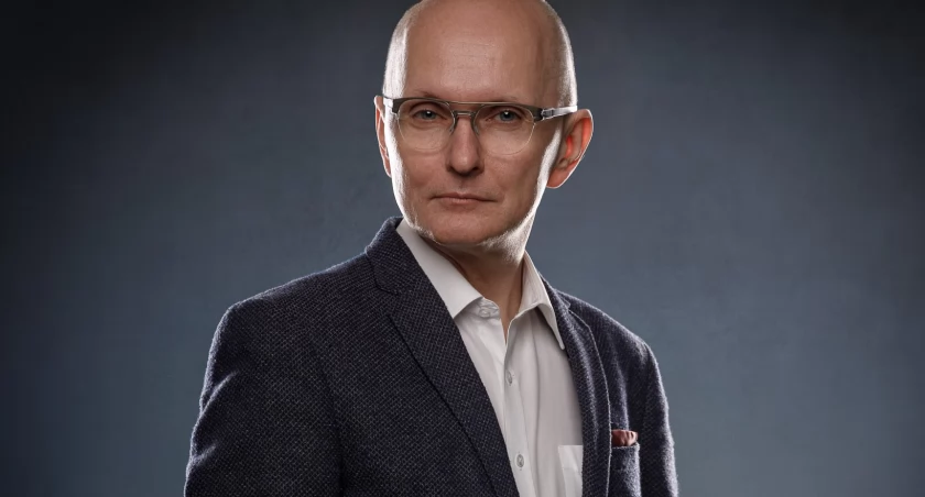 Recepta dla ministra zdrowia. Dziennikarze: potrzebna komunikacja, bez propagandy sukcesu