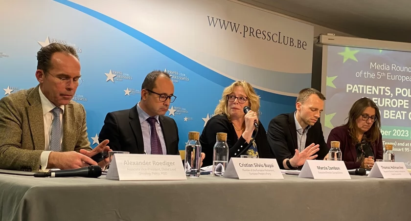 Manfred Weber: Europejski plan walki z rakiem musi odnieść sukces. Niemiecki eurodeputowany angażuje się w walkę z nowotworami 