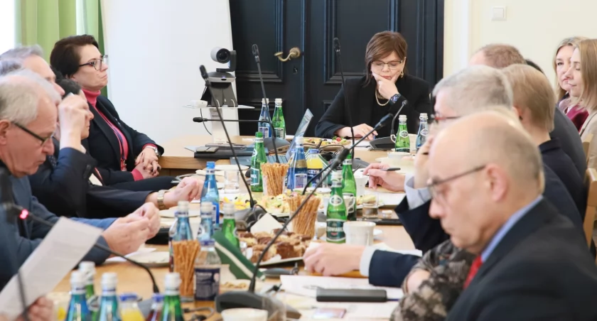 Eksperci u minister zdrowia rozmawiali o wyzwaniach w onkologii