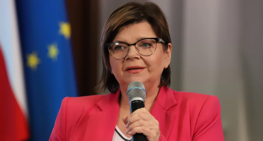 Rejestracja SMS-em do specjalisty ruszy w połowie 2024 roku