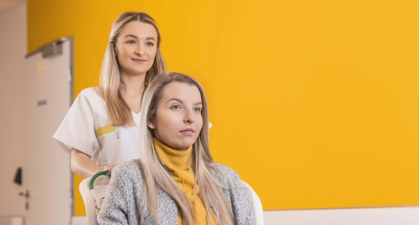 Według 65% Polaków pielęgniarki i pielęgniarze zarabiają za mało