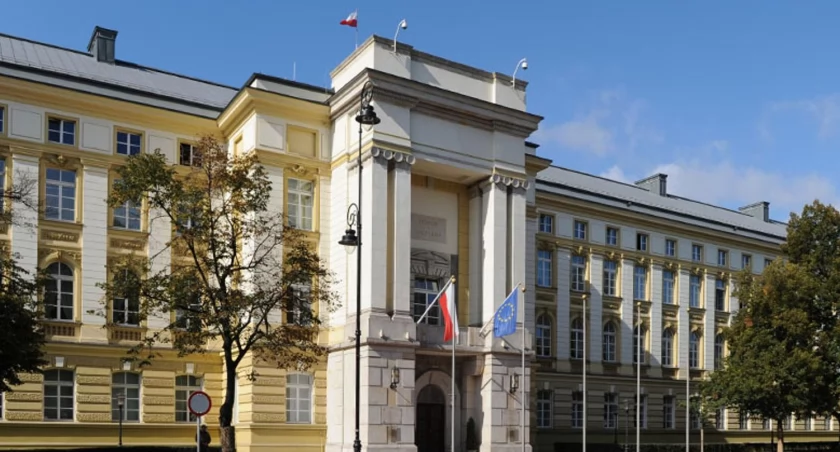 Rząd zajmie się Narodową Strategią Onkologiczną na rok 2024 oraz zmianami w katalogu wyrobów tytoniowych