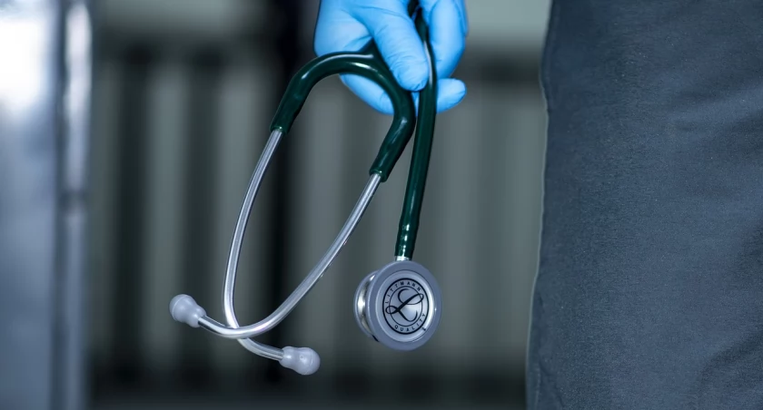 Bezpłatne wsparcie psychologiczne dla medyków 