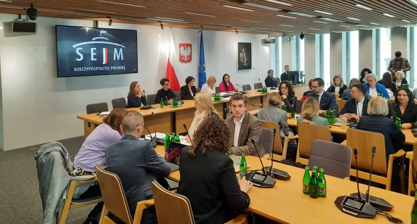Wysłuchanie publiczne ws. projektów aborcyjnych w połowie maja