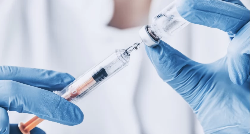 Pierwsza personalizowana szczepionka mRNA przeciwko rakowi skóry