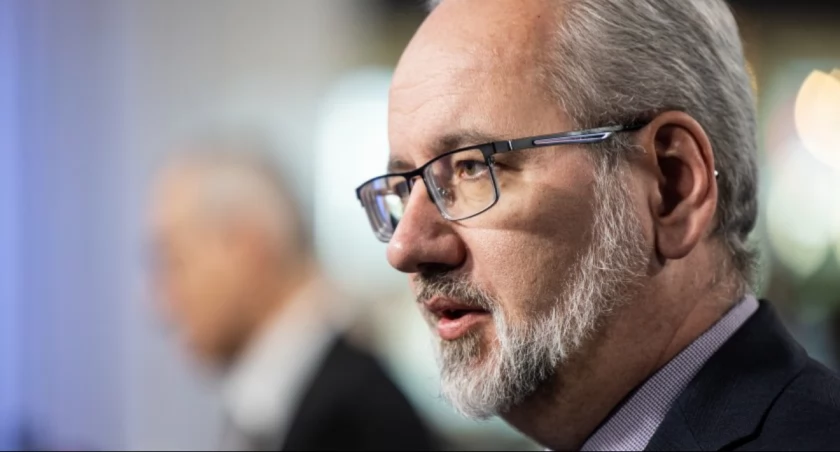 Były minister zdrowia Adam Niedzielski usłyszał zarzuty