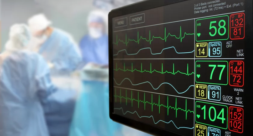 Naukowcy odkryli jak zapobiegać powstawaniu blizn wokół implantów medycznych