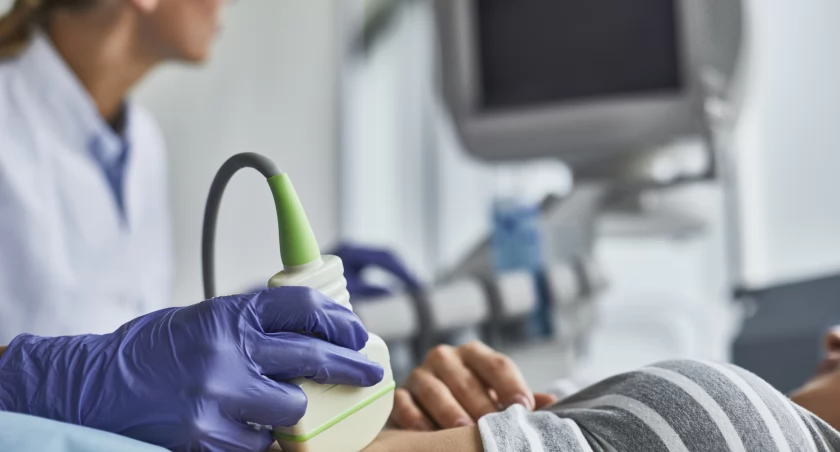 Bezpłatne badania prenatalne bez limitu wieku. Z programu może skorzystać ponad 210 tys. kobiet