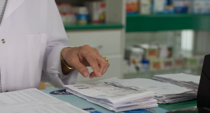 Zatwierdzono oznakowanie dla aptek, które będą brały udział w pilotażu tabletek 