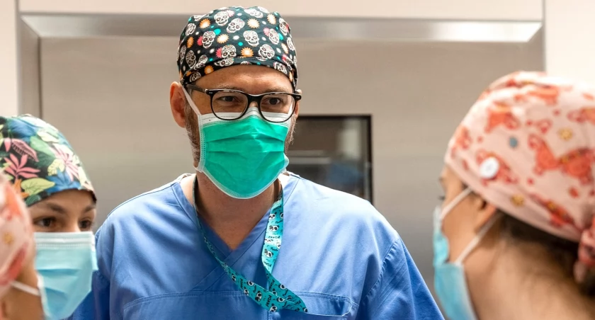 Jak będzie po operacji endometriozy? Dr Kurczyński: Chirurgia robotyczna to wielka szansa