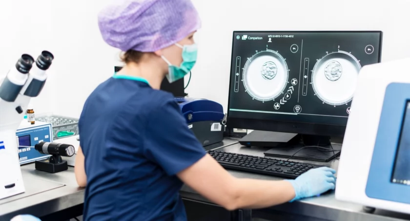 Pierwsze ciąże z rządowego programu in vitro