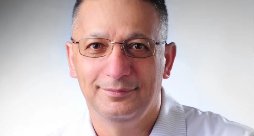 Prof. Mansur Rahnama-Hezavah ponownie konsultantem krajowym z zakresu chirurgii stomatologicznej