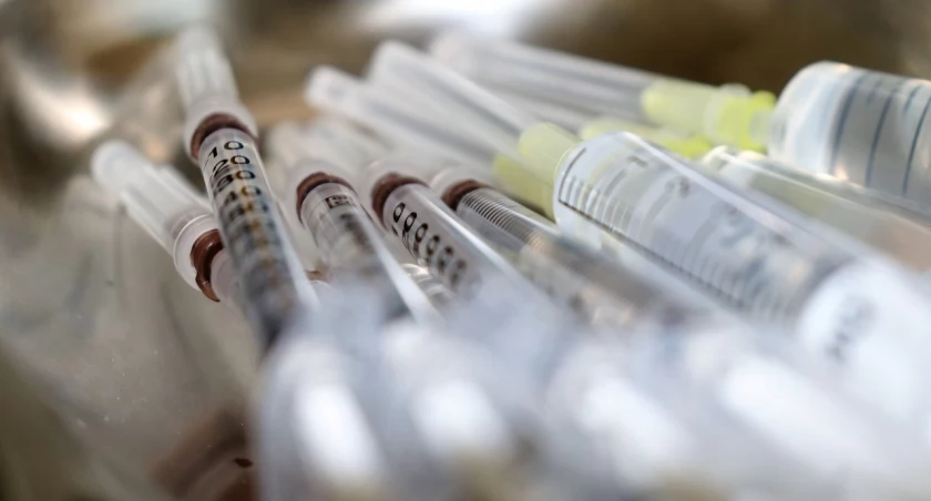 Udaremniono nielegalny wywóz z kraju szczepionek przeciw HPV