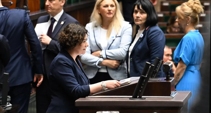 “Pierwszy krok do legalnej aborcji w Polsce”? W Sejmie odbyła się debata o depenalizacji aborcji