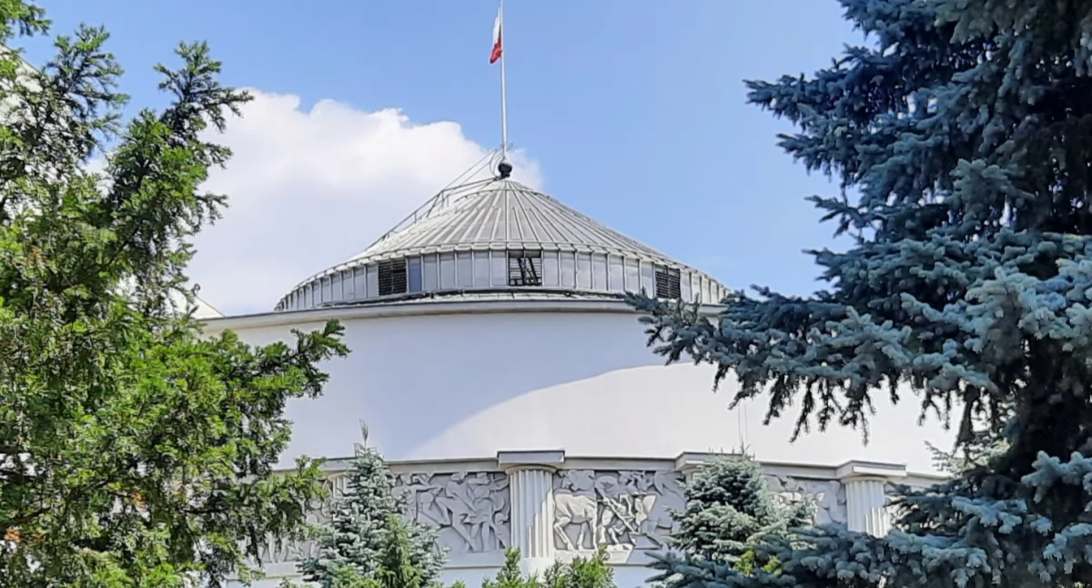 Podwyżki pielęgniarek wracają do podkomisji. Ptok: wrzucacie granat między pracowników ochrony zdrowia