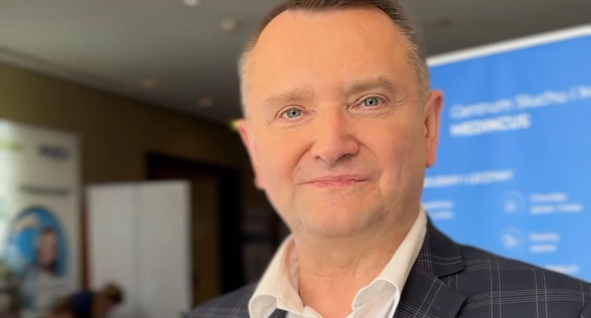 Dr Karol Myszel: terapia przywracania słuchu pacjentom wpływa też na ich głos