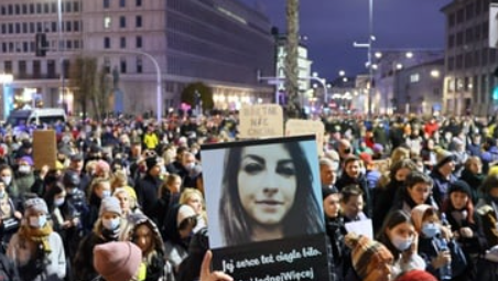 Śmierć ciężarnej z Pszczyny. Były manifestacje, są zalecenia resortu