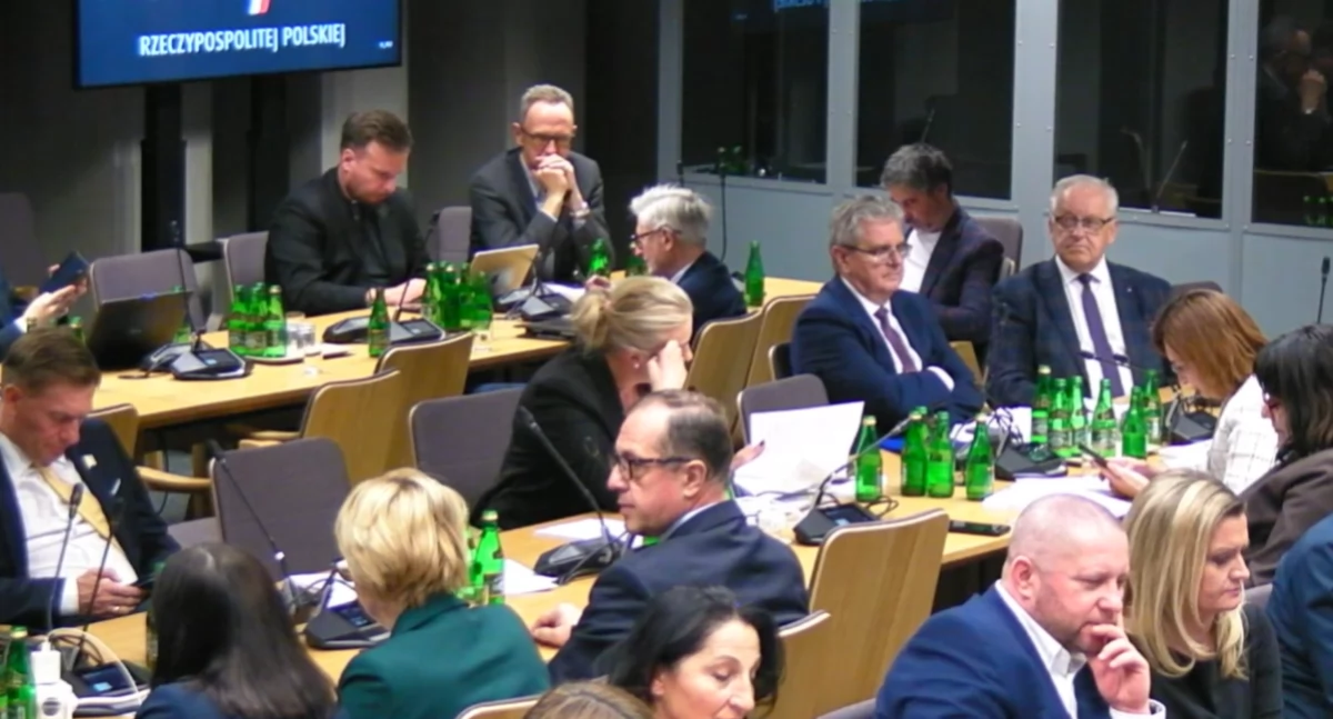 Burzliwa dyskusja o nowelizacji projektu o CMKP na posiedzeniu połączonych komisji