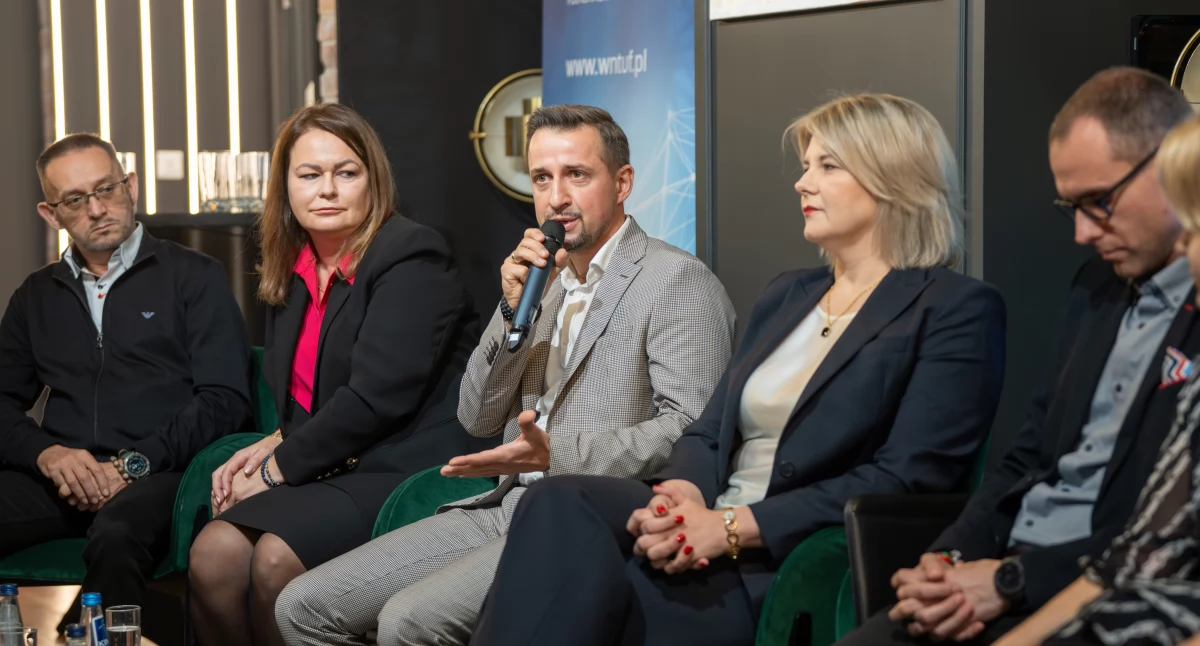 Rój dronów na ratunek: AI w segregacji medycznej na polu walki i w cywilu